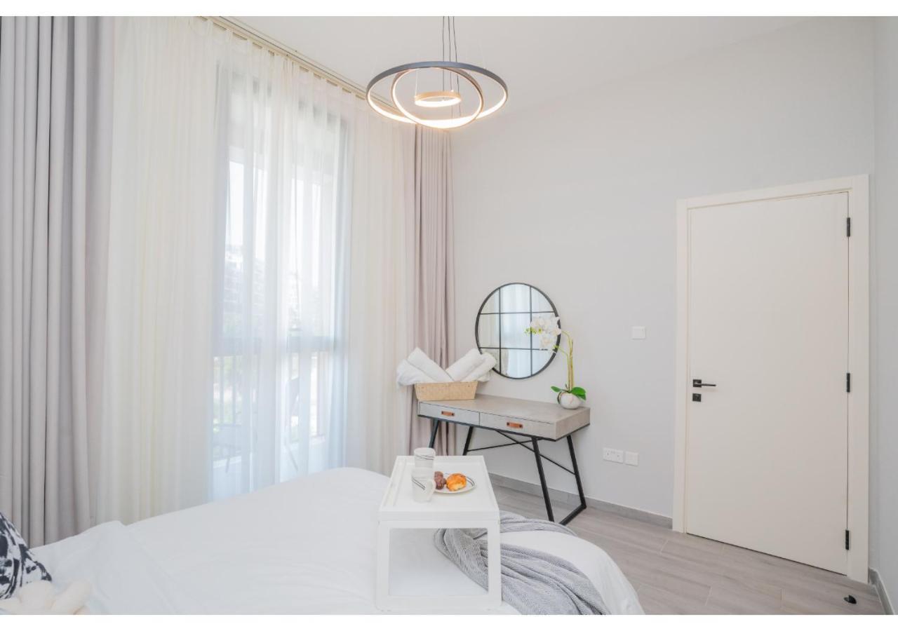 Contemporary 1br With Relaxing Views In Noor 1 By Vibel
