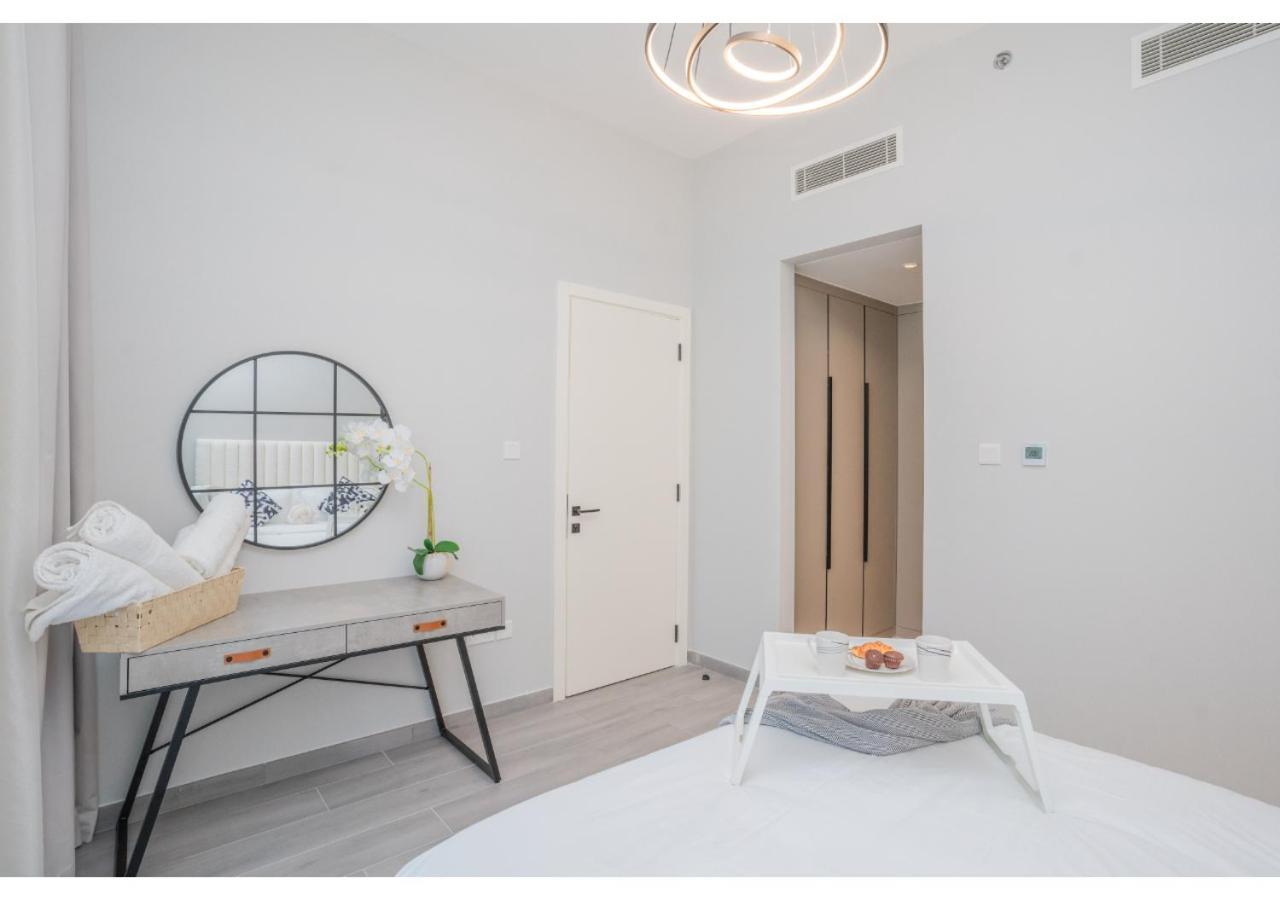 Apartment Contemporary 1br With Relaxing Views In Noor 1 By Vibel