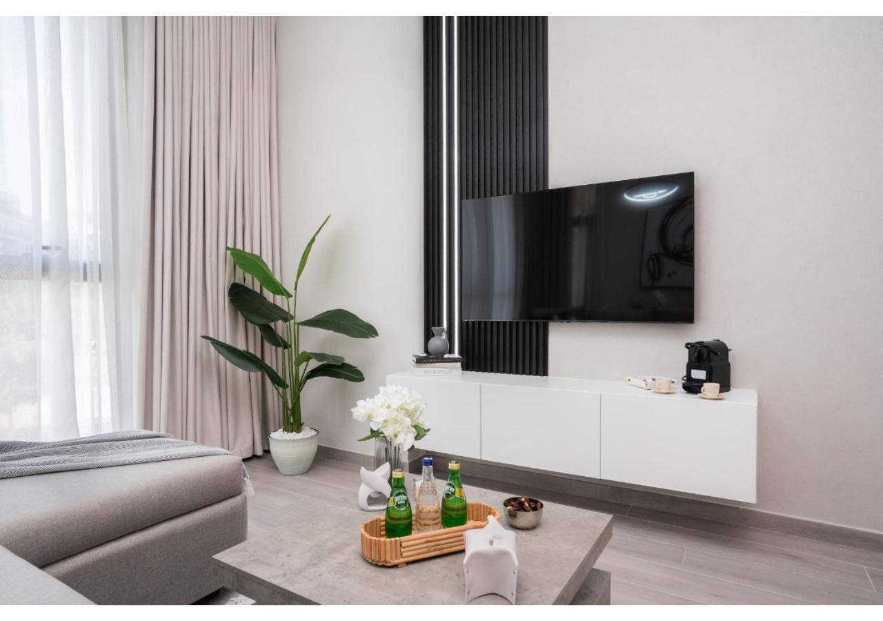 Contemporary 1br With Relaxing Views In Noor 1 By Vibel